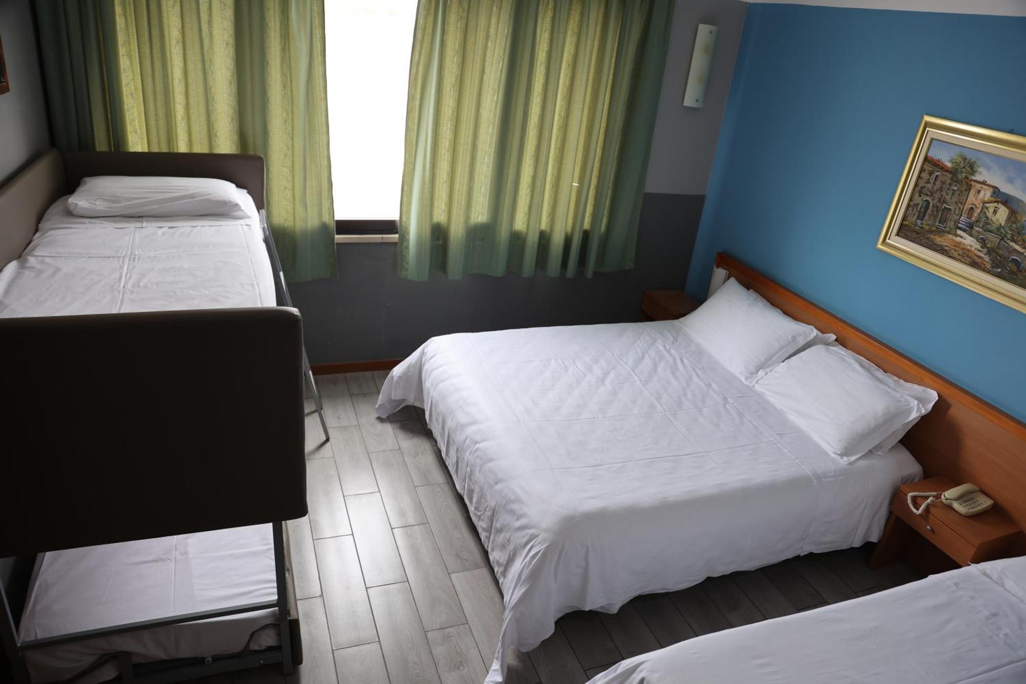 Hotel Garda Affi Esterno foto