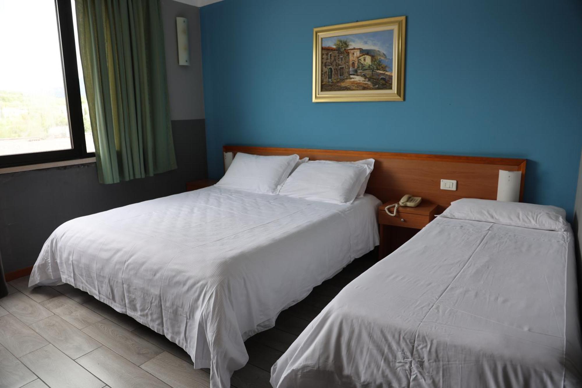 Hotel Garda Affi Esterno foto