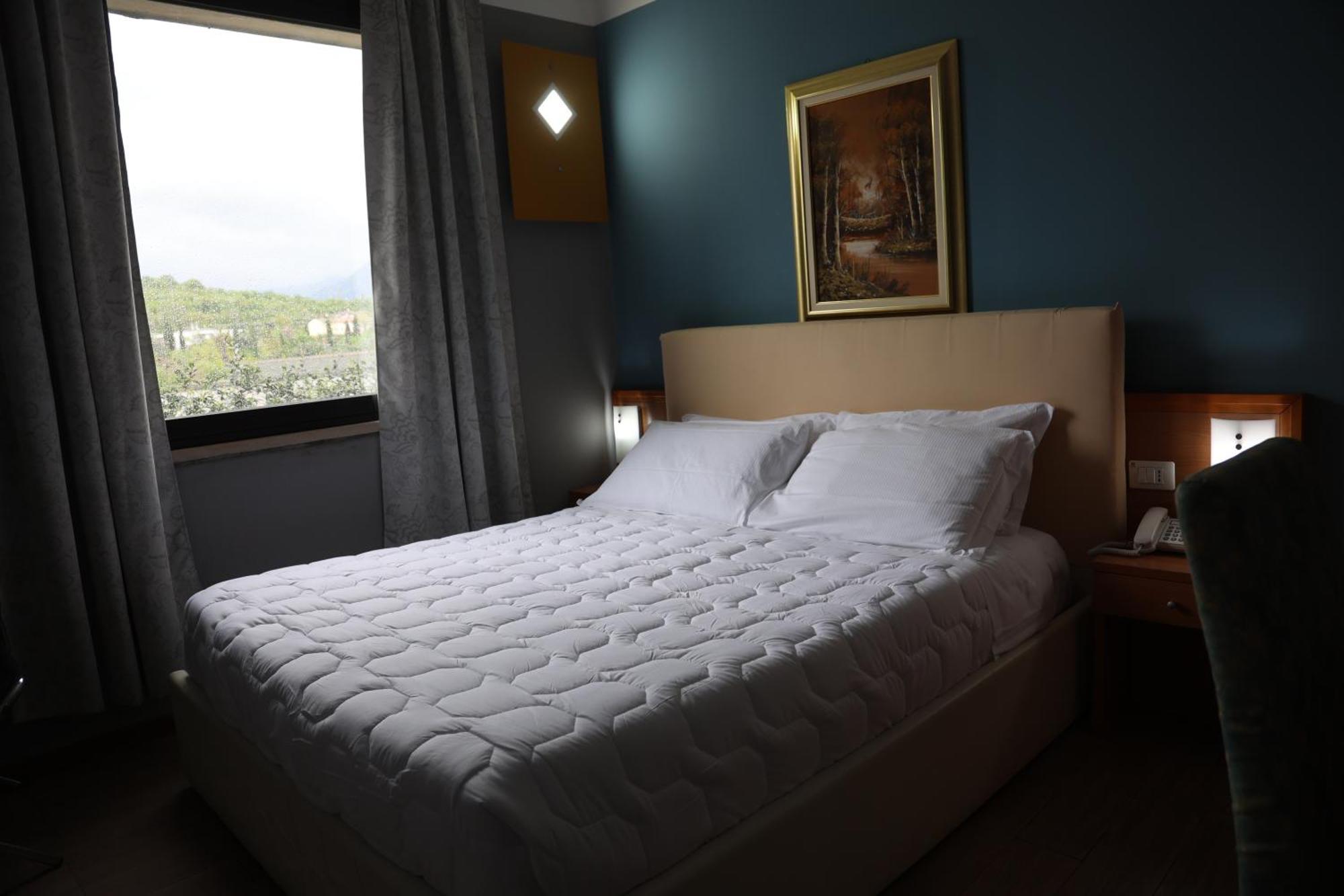 Hotel Garda Affi Esterno foto