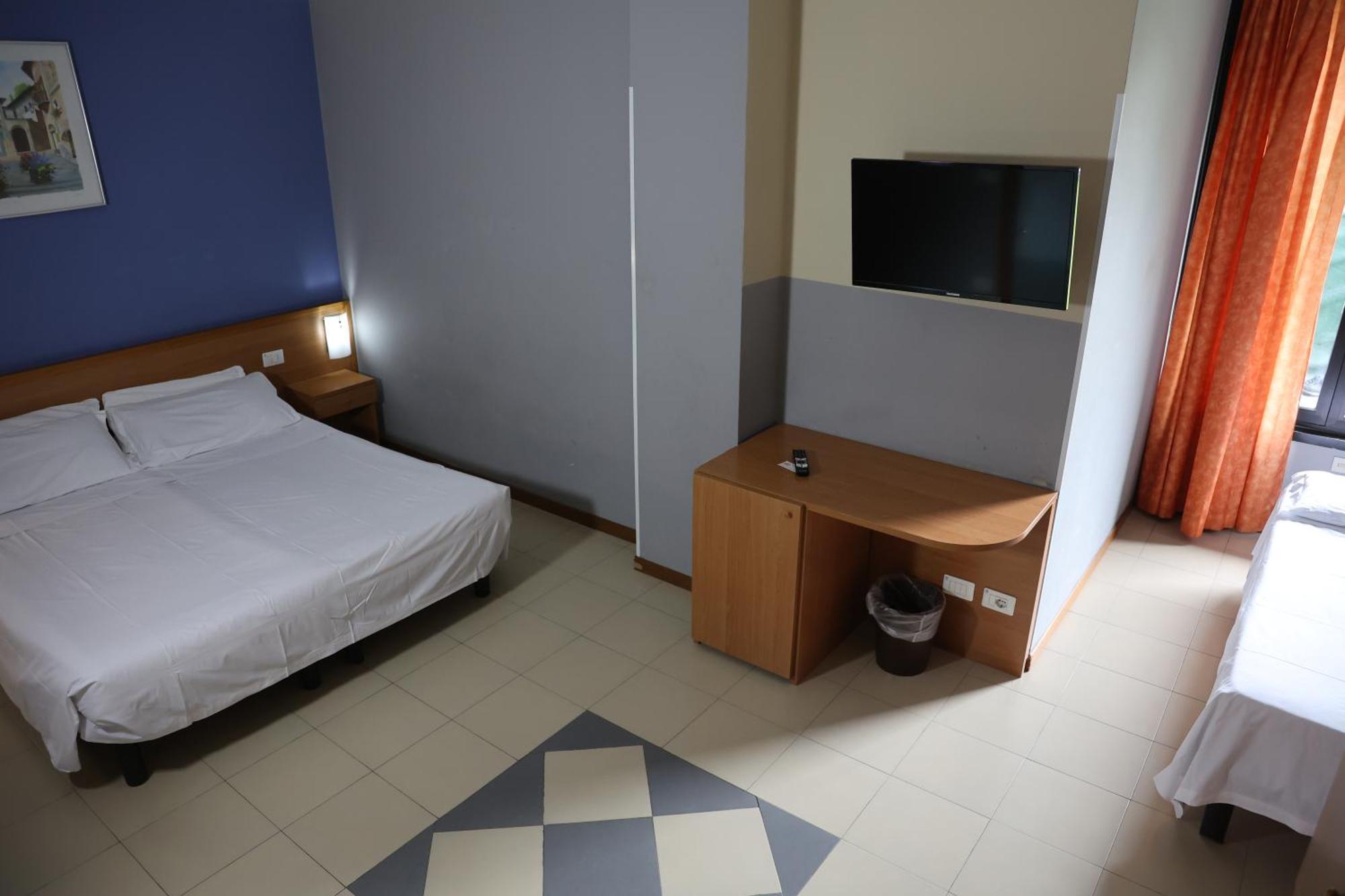 Hotel Garda Affi Esterno foto
