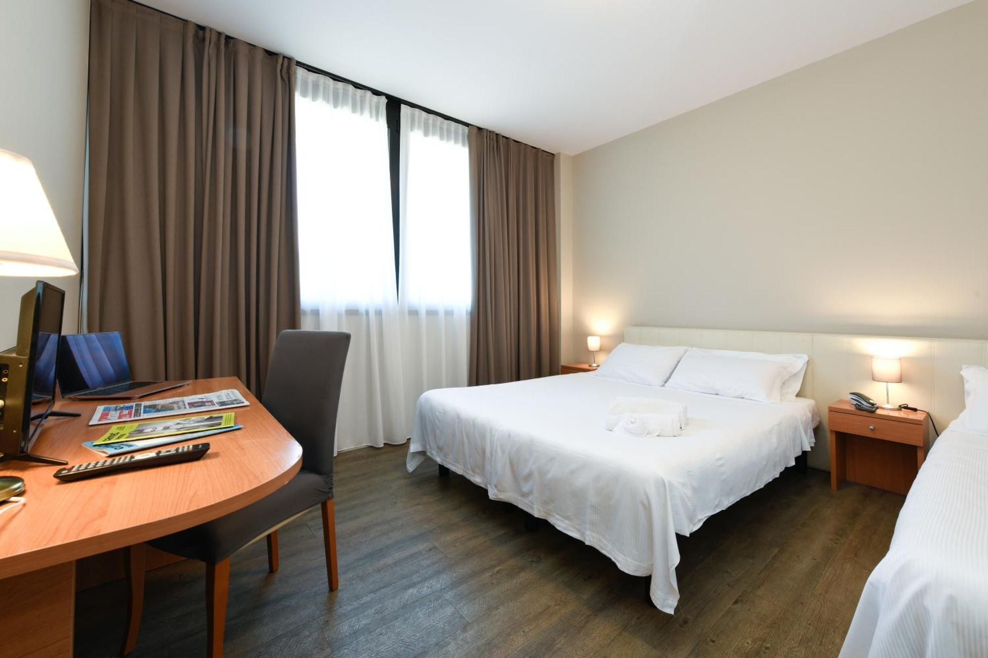 Hotel Garda Affi Esterno foto