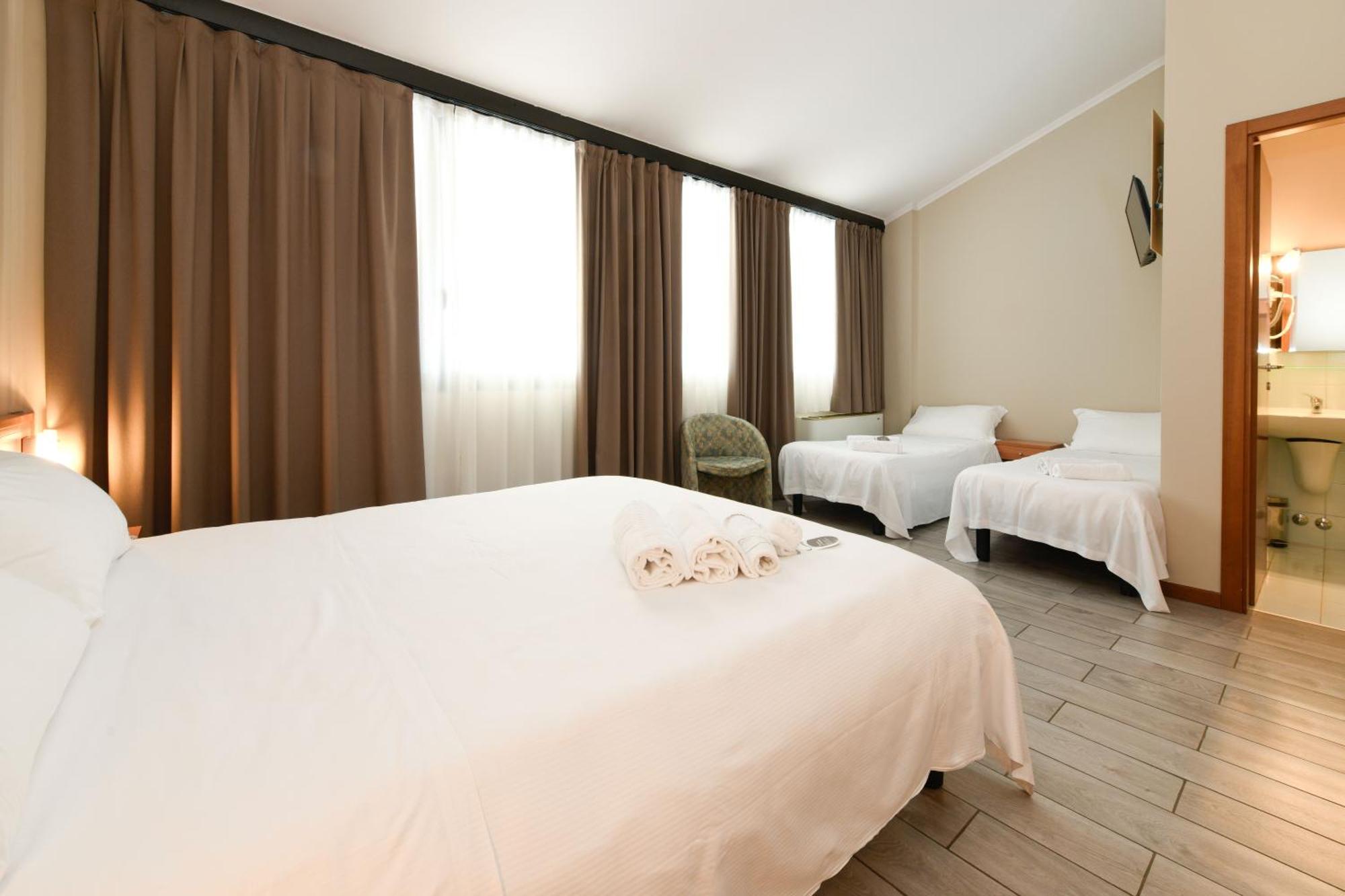 Hotel Garda Affi Esterno foto