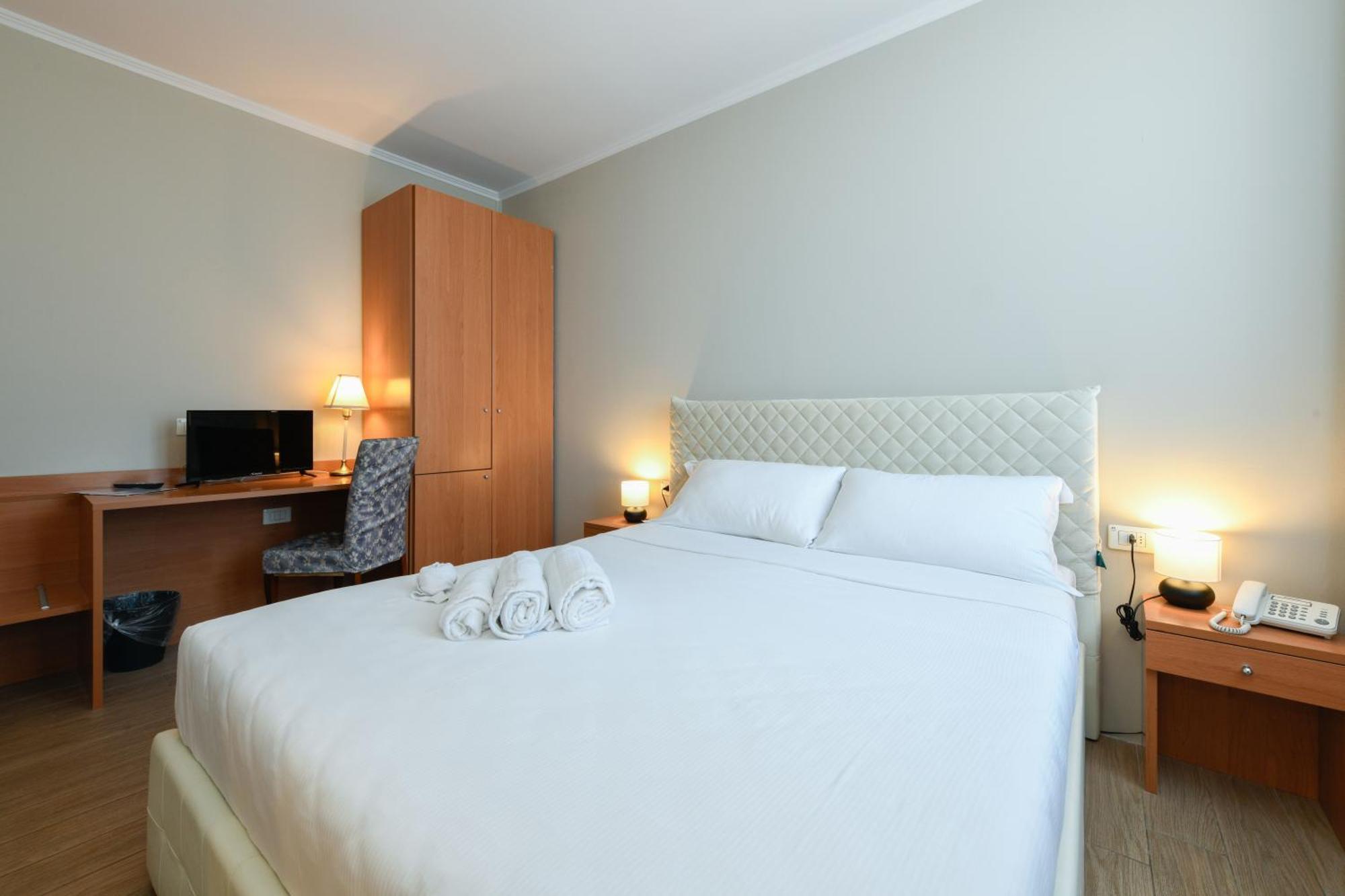 Hotel Garda Affi Esterno foto
