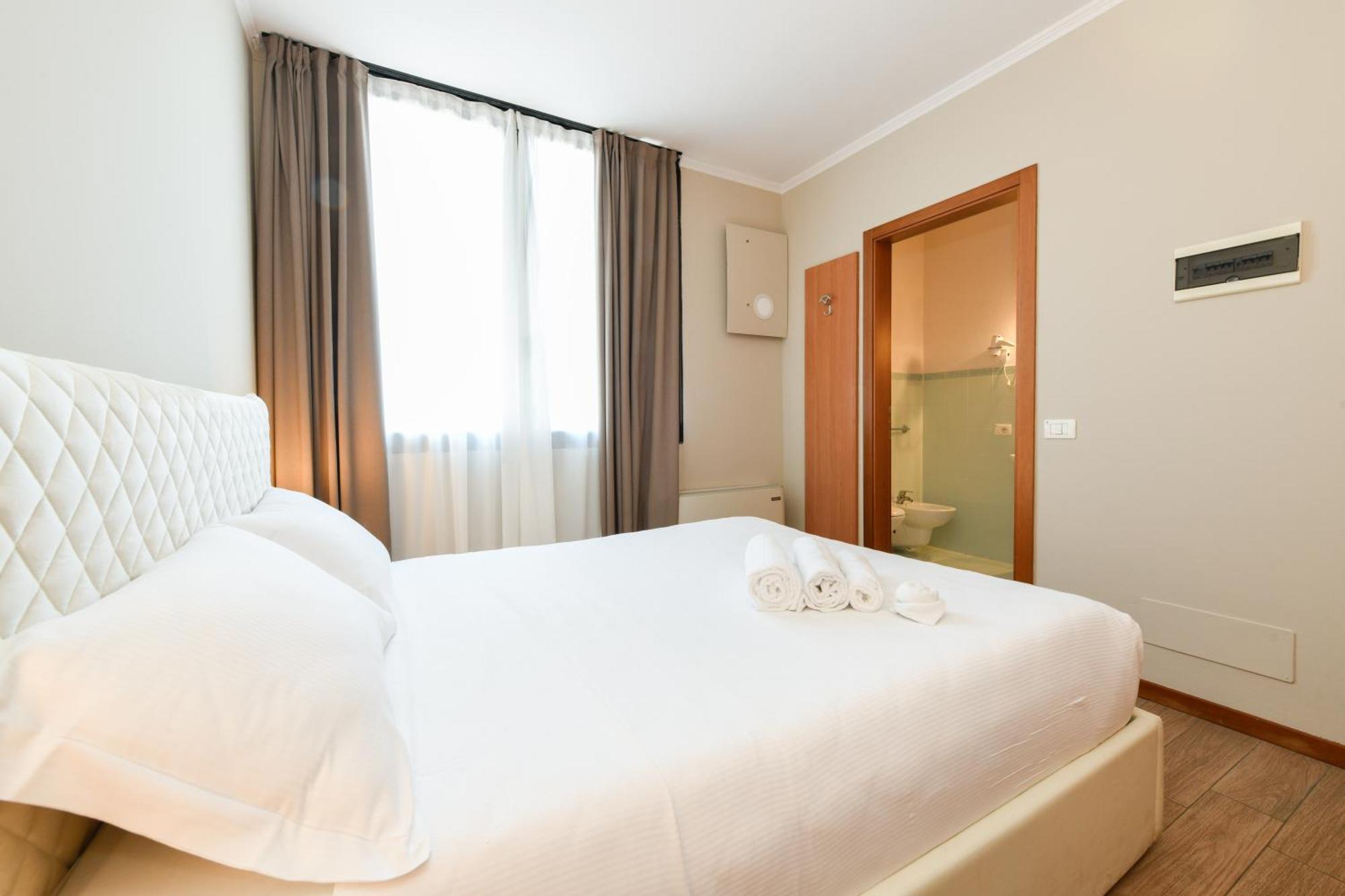 Hotel Garda Affi Esterno foto